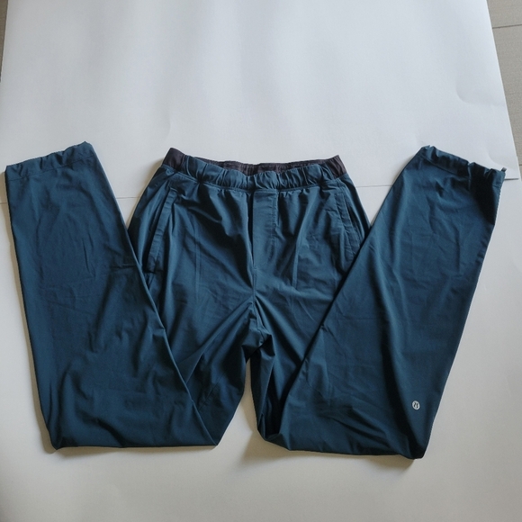 Lululemon men's Core joggers. - Picture 7 of 13